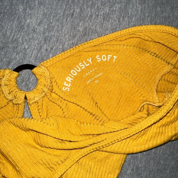 Yellow Ribbed Cut-Out Top - Picture 4 of 4